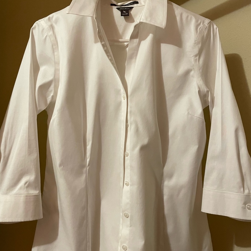 Eddie Bauer wrinkle resistant button down 3/4 lenght shirt